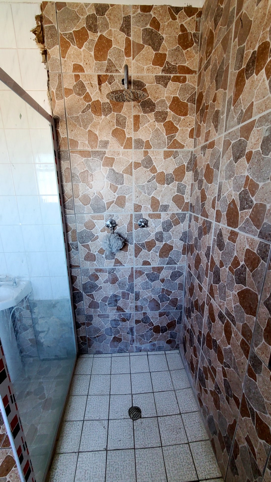 5 Bedroom Property for Sale in Kleinvlei Western Cape